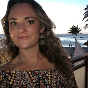 Meet your Posher, Cait